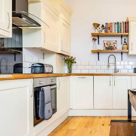 Number 7 Torquay Stunning Sea Views Appartement Buitenkant foto
