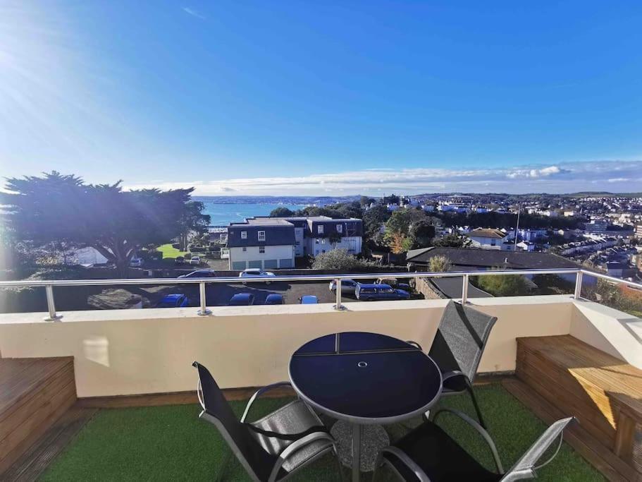 Number 7 Torquay Stunning Sea Views Appartement Buitenkant foto