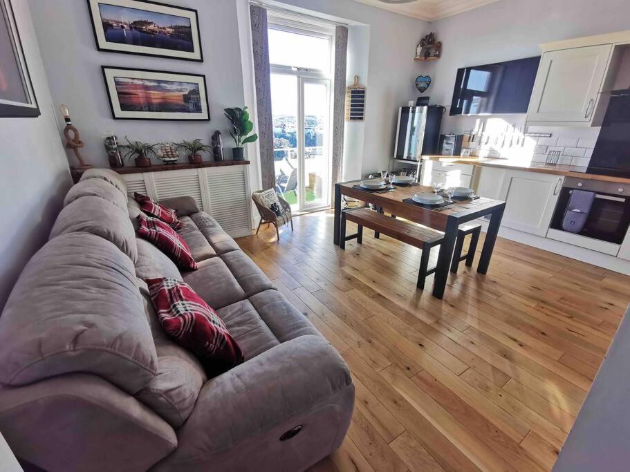 Number 7 Torquay Stunning Sea Views Appartement Buitenkant foto