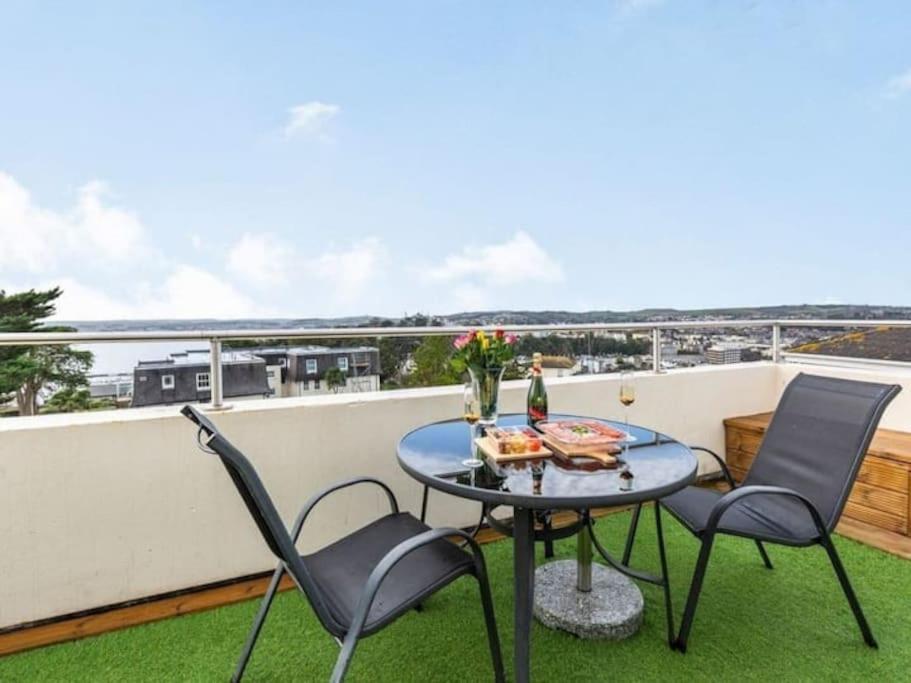 Number 7 Torquay Stunning Sea Views Appartement Buitenkant foto